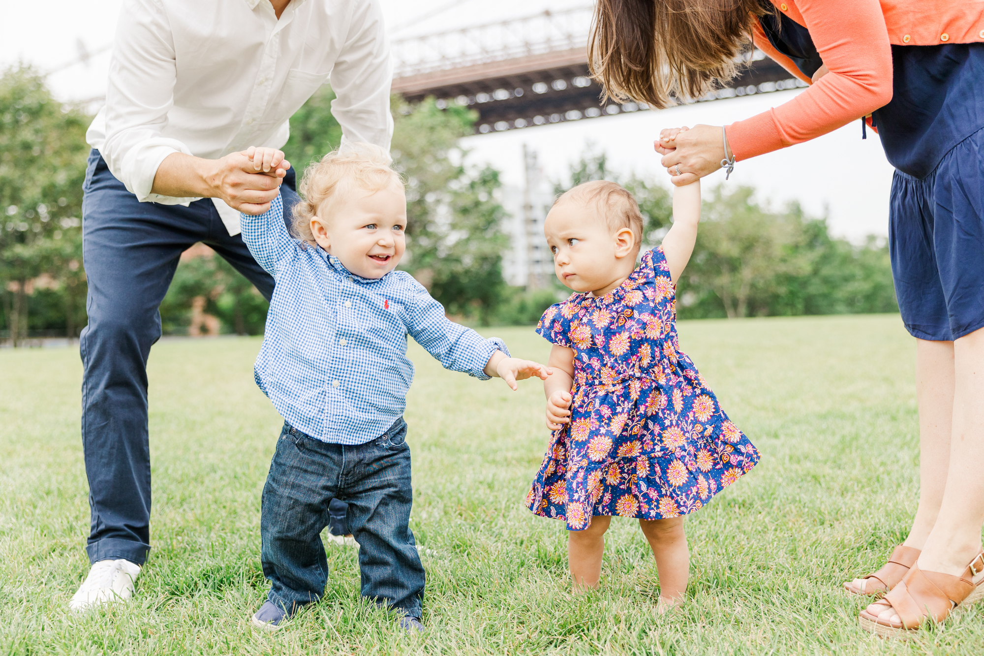 Timeless Family Session in Brooklyn Bridge Park