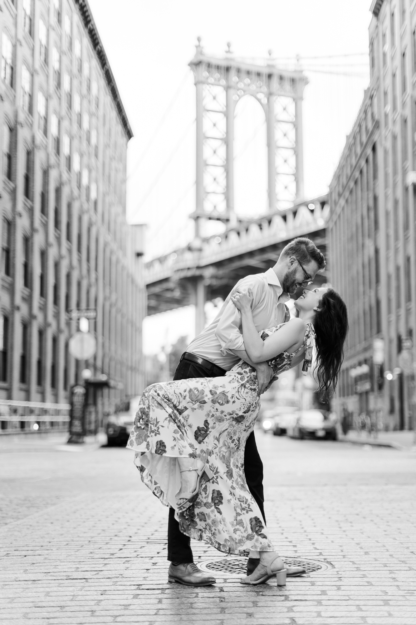 Sensational Engagement Photos in Brooklyn Heights