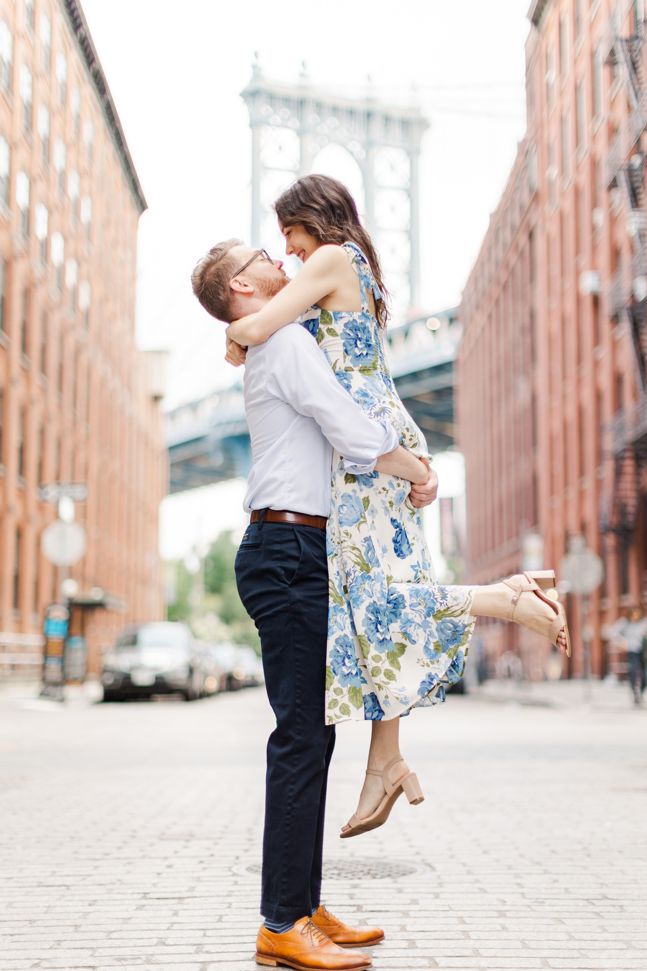 Terrific Engagement Photos in Brooklyn Heights