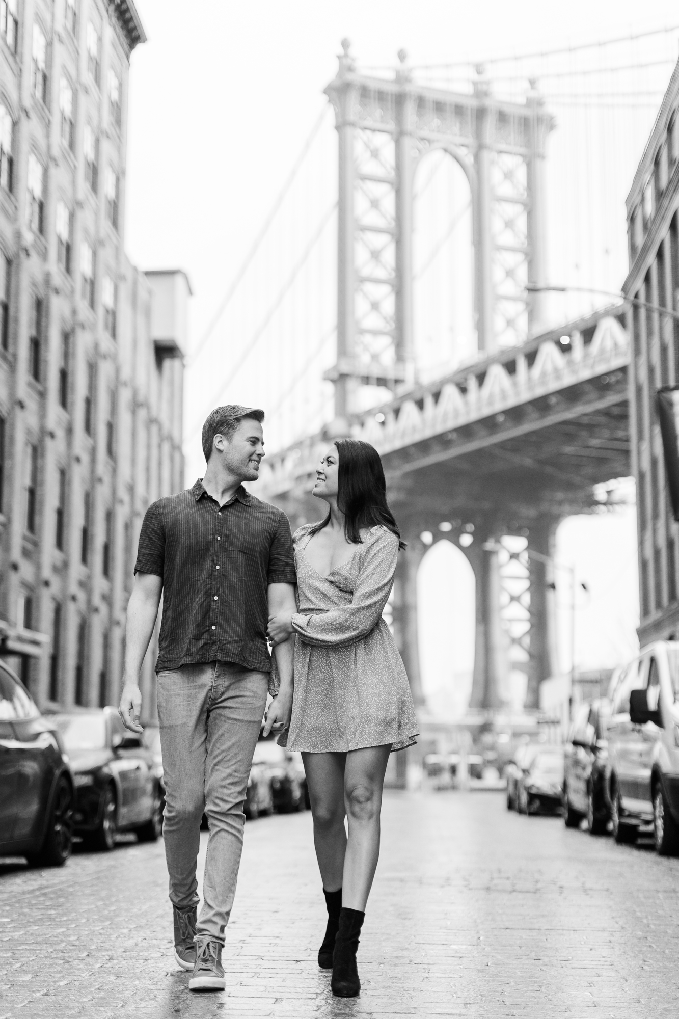 Cheerful DUMBO Engagement Session