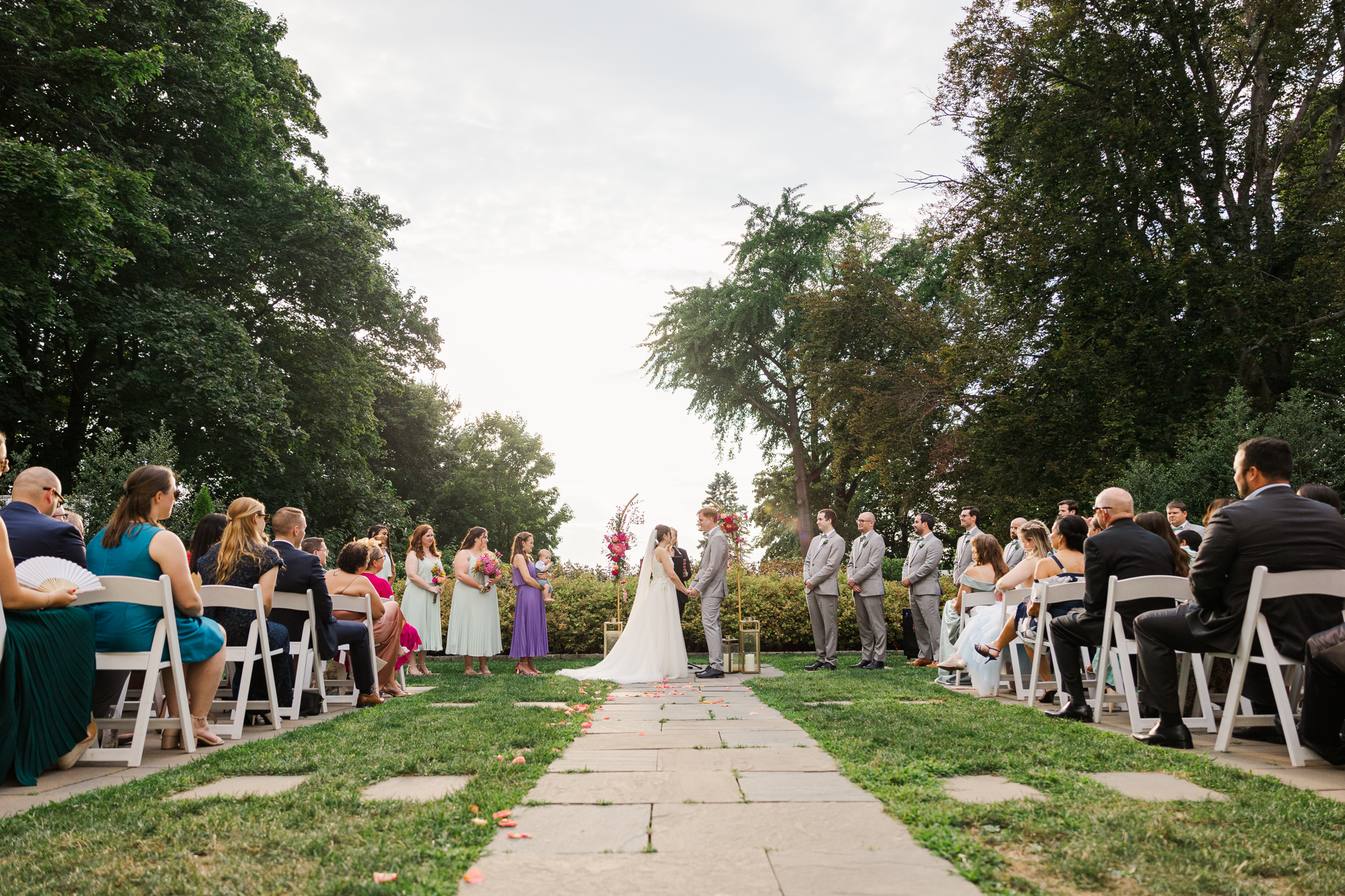Radiant Wedding at Briarcliff Manor in Summertime