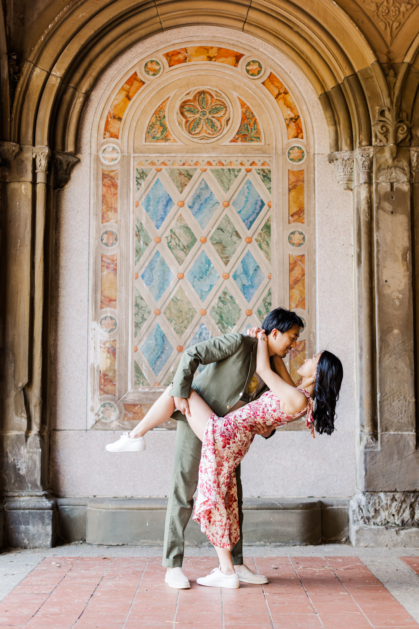 Unique Engagement Photos With Cherry Blossoms in NYC