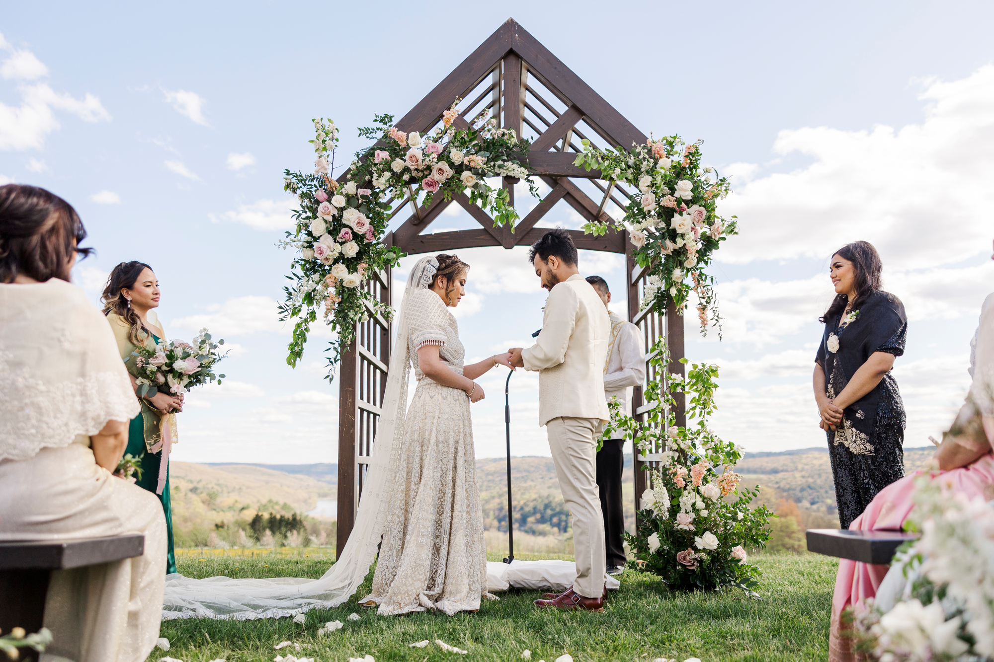 Breathtaking Seminary Hill Wedding in the Summertime