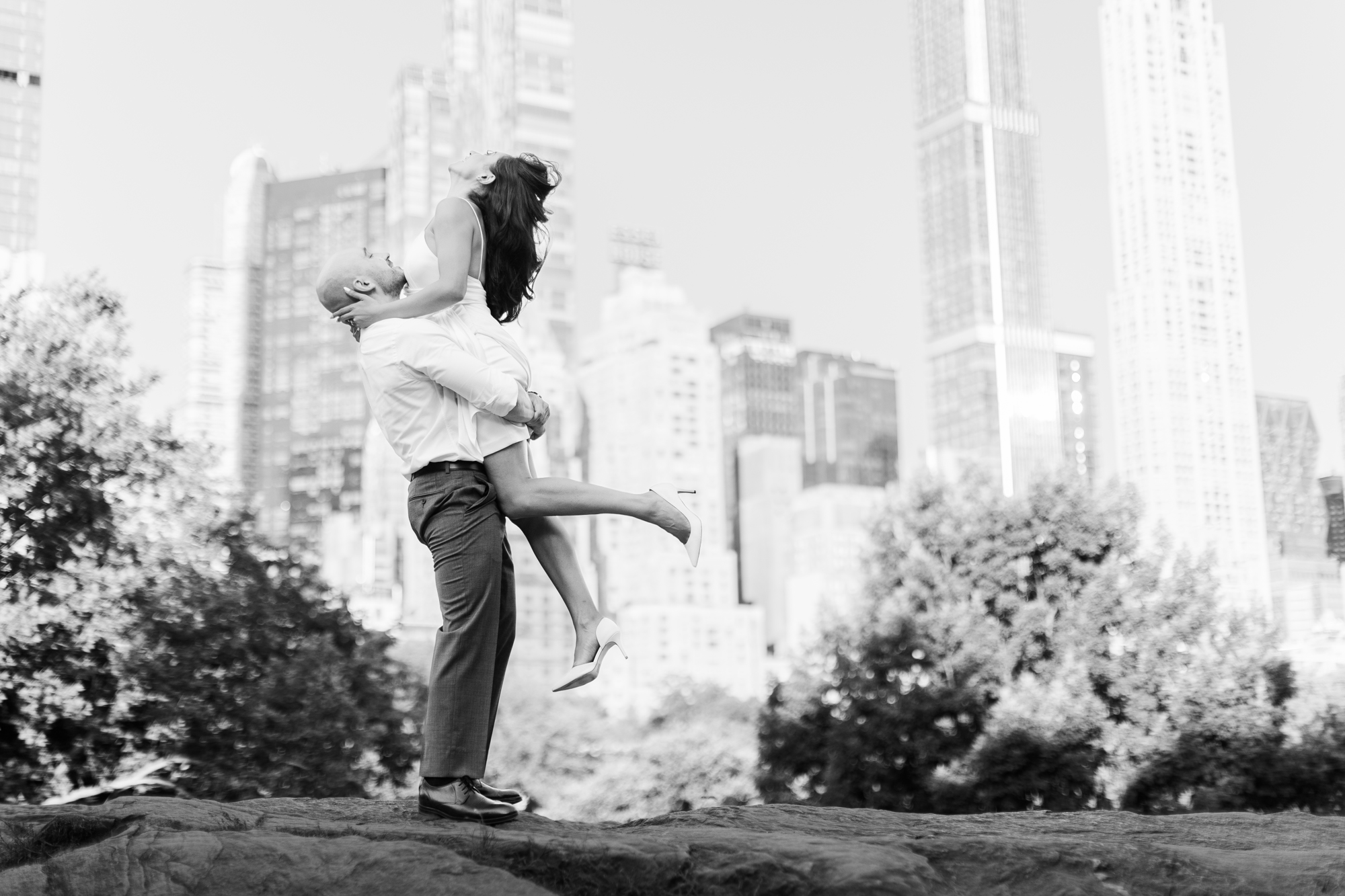 Breathtaking Engagement Photo Shoot at Bethesda Terrace