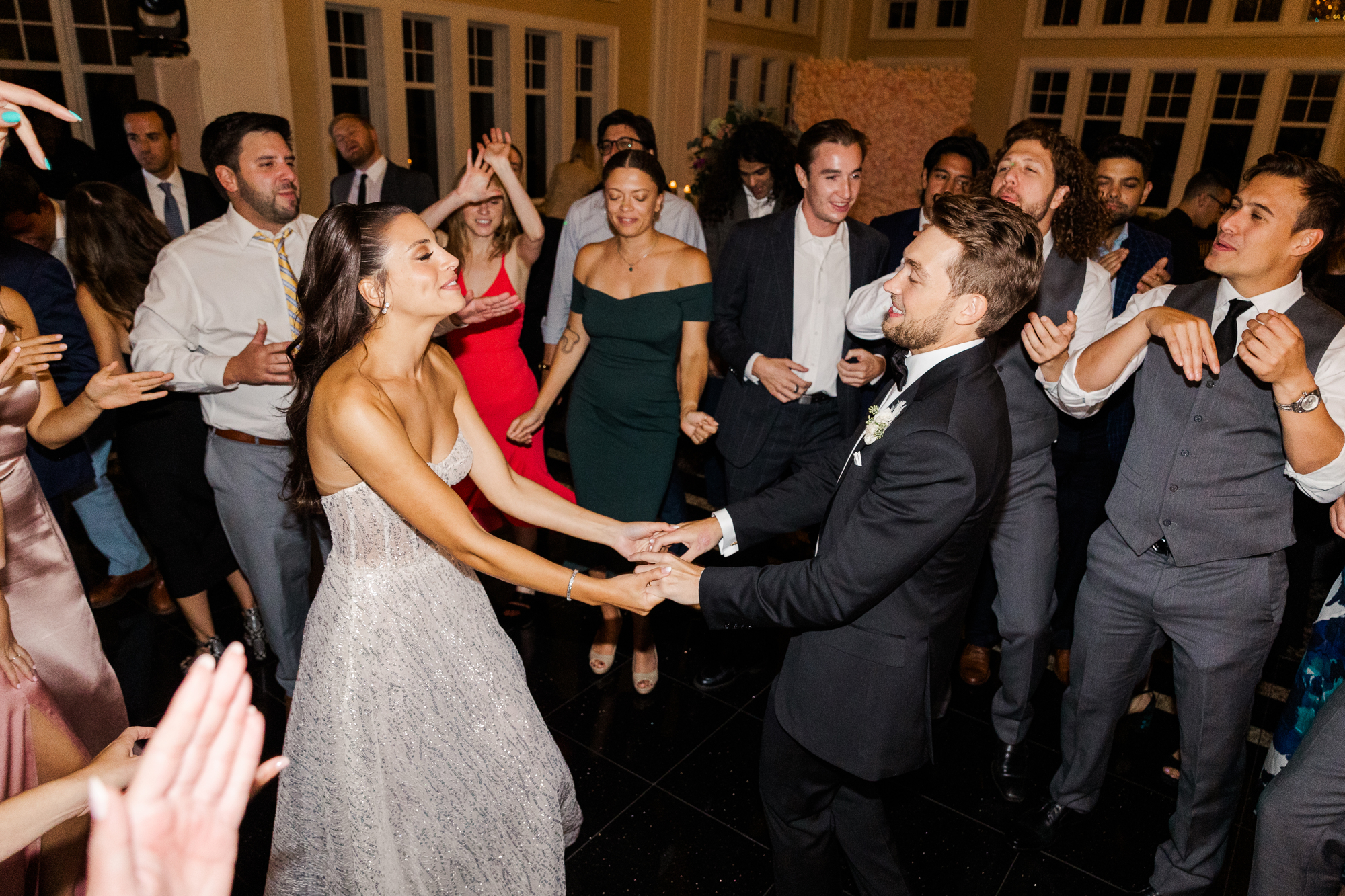 Vibrant Le Chateau Wedding in Westchester County