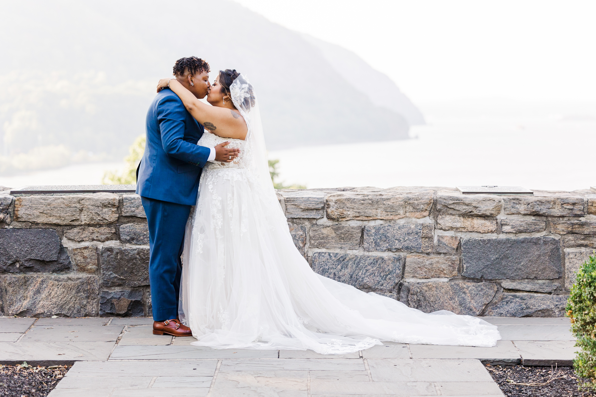 Magical Thayer Hotel Wedding in the Summertime