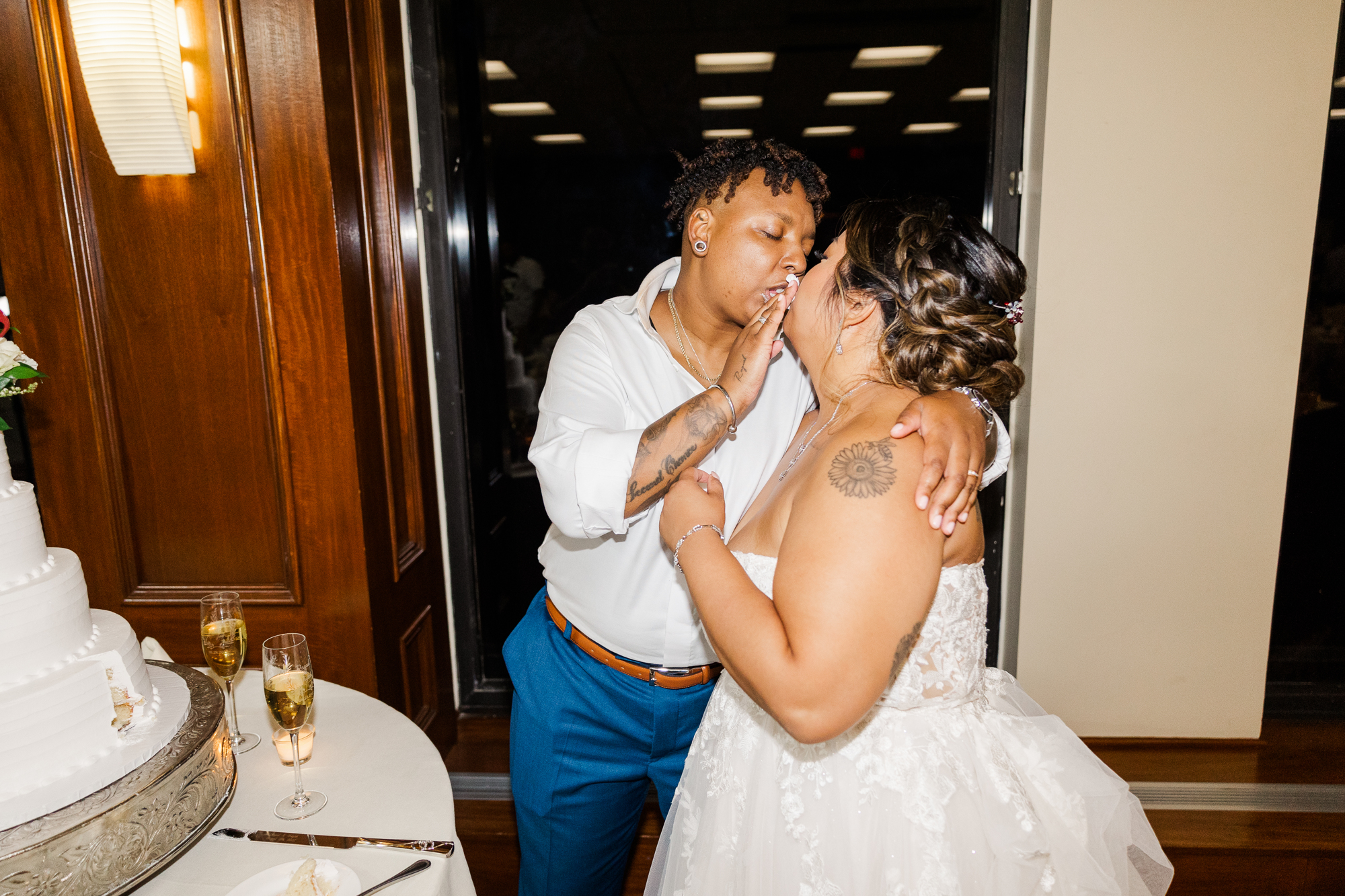 Romantic Thayer Hotel Wedding in the Summertime