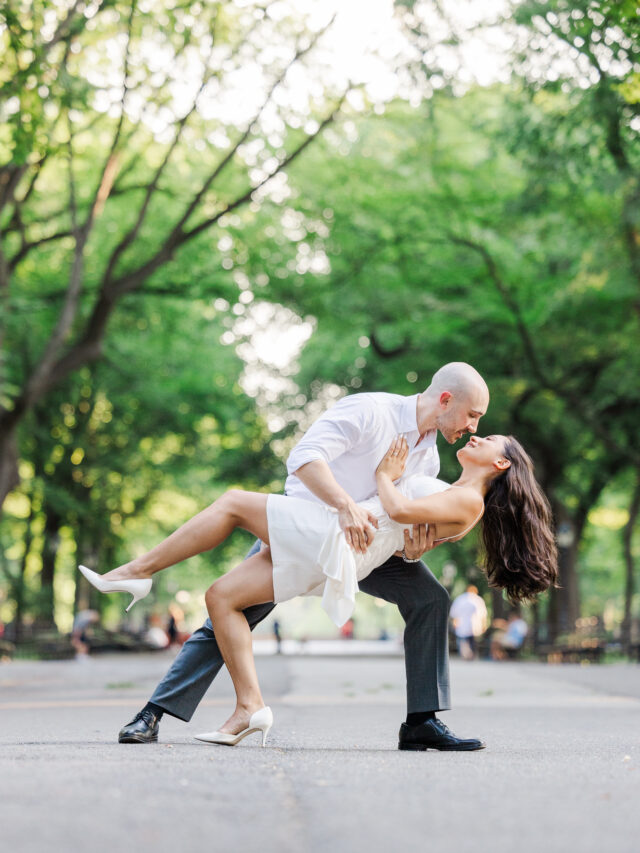 Top Engagement Photo Pose Ideas and Inspiration