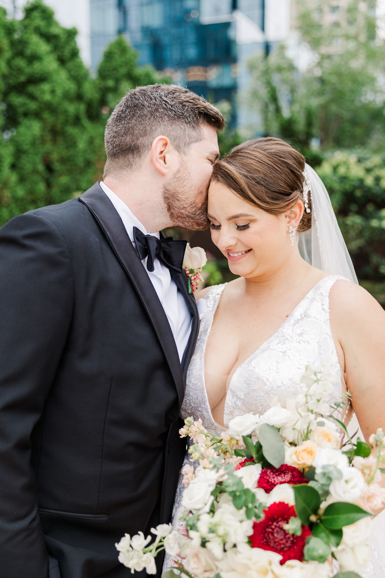 Candid New York Wedding at Giando On The Water
