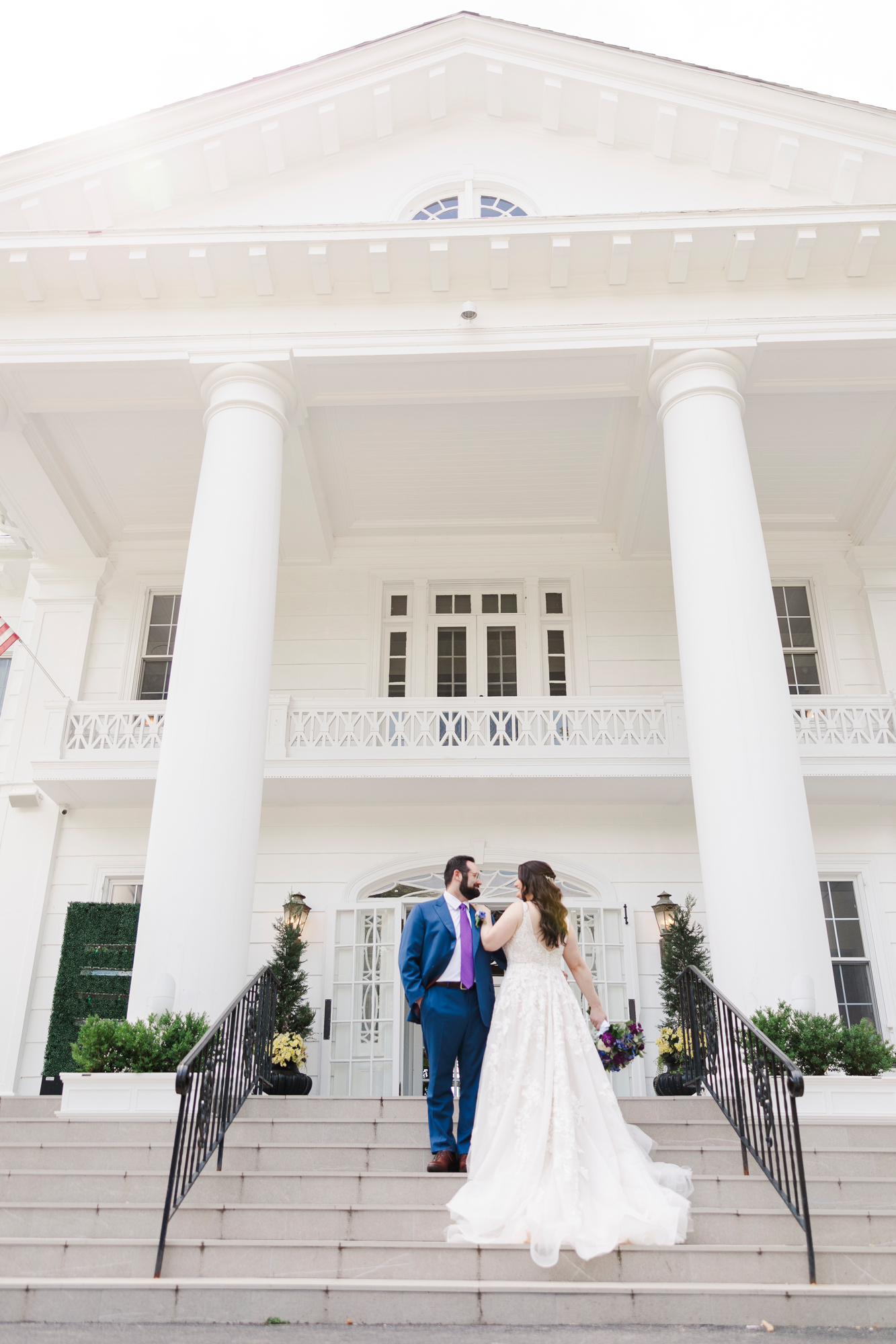 Vibrant Wedding at Briarcliff Manor in New York