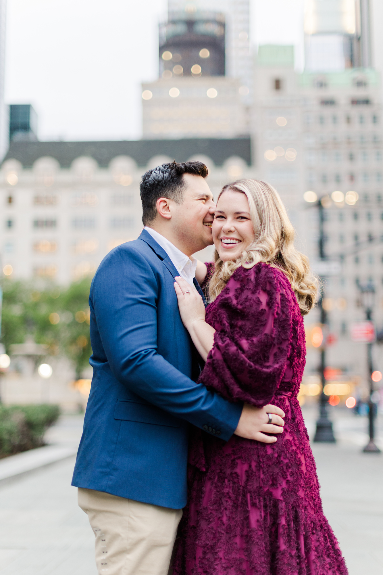 Stylish Engagement Pictures in Central Park