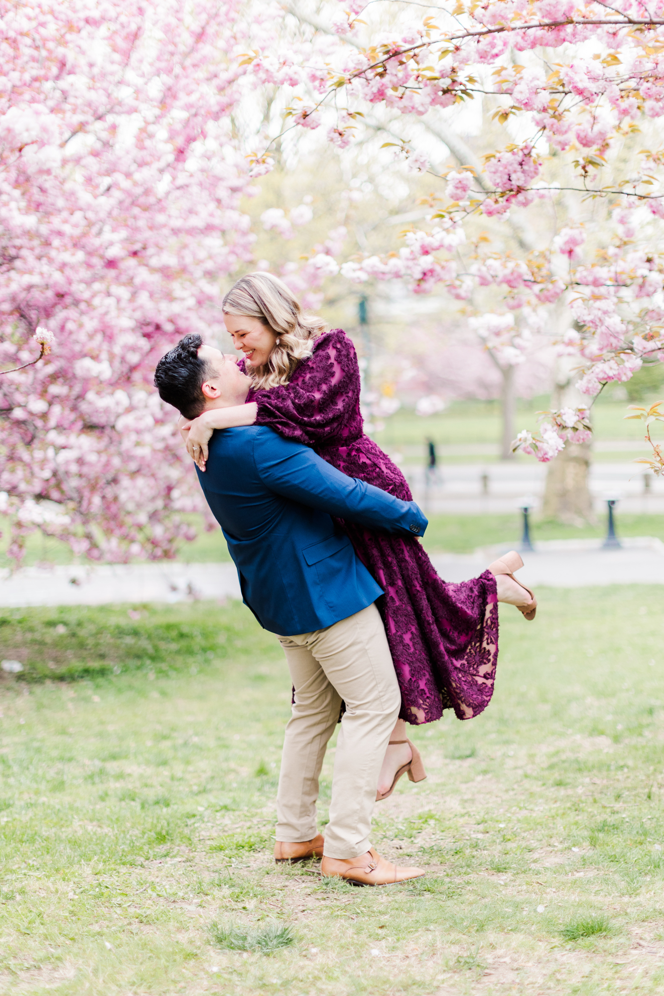 Beautiful Engagement Pictures in Central Park