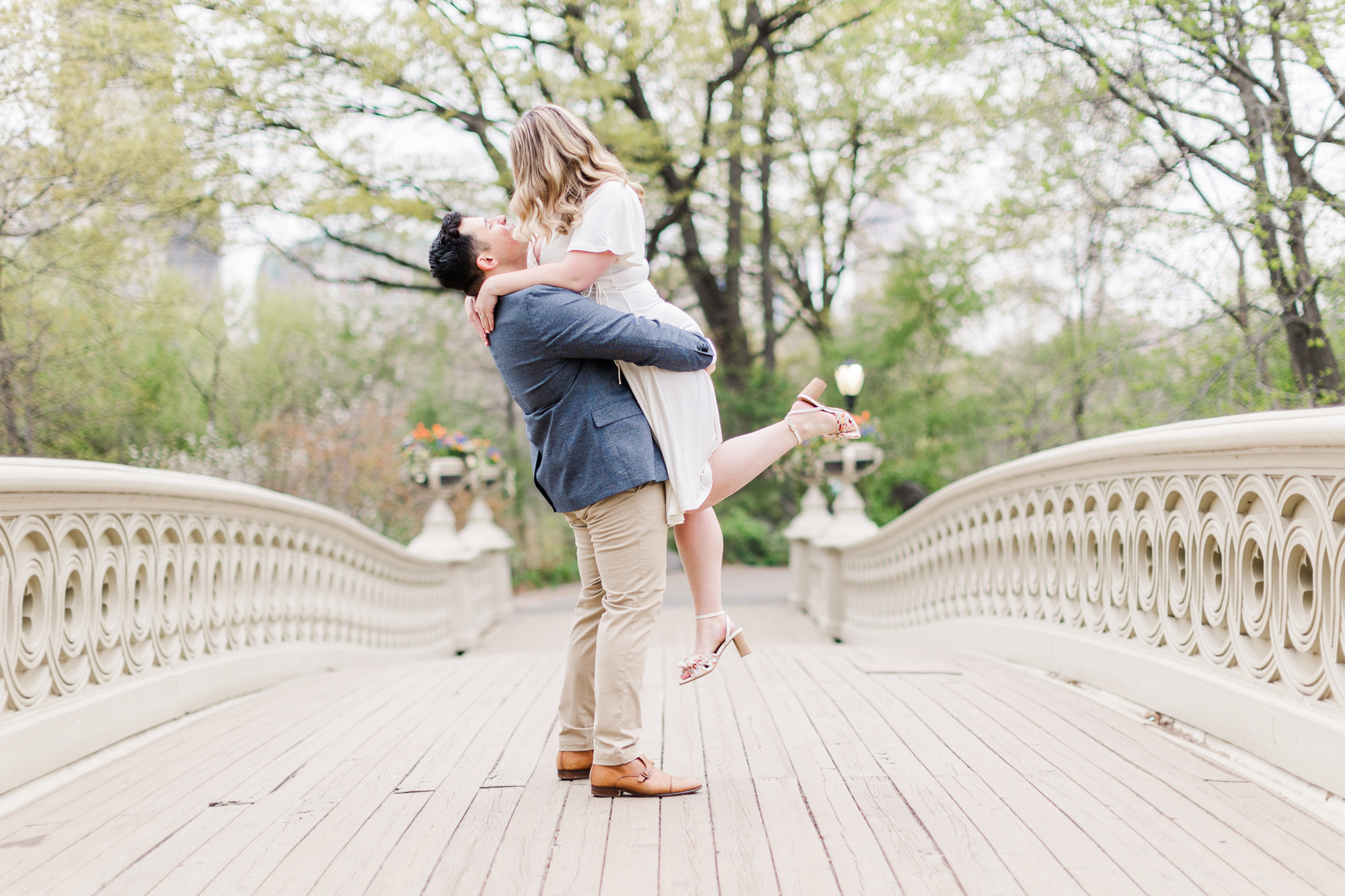 Romantic Engagement Pictures in Central Park