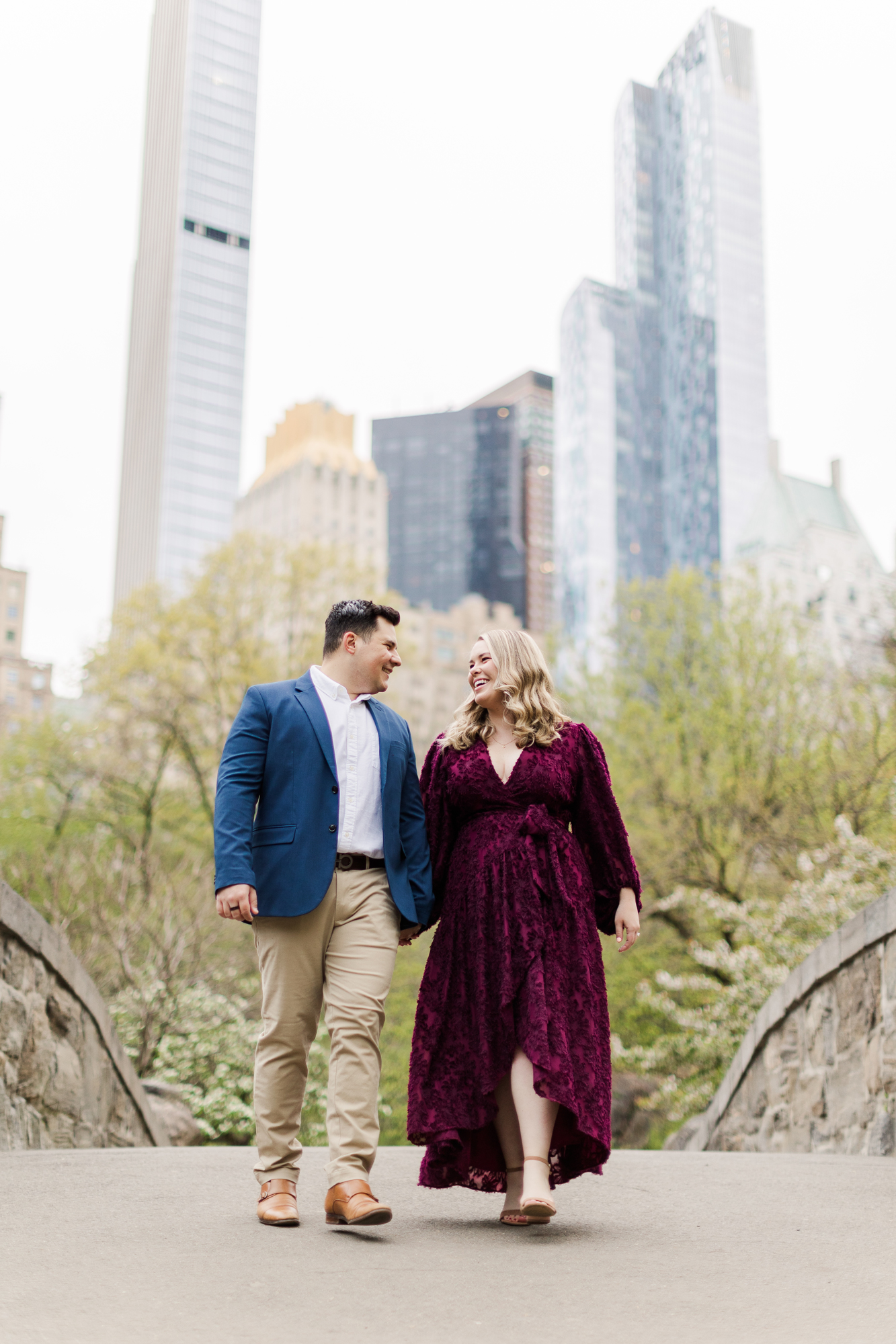 Sweet Engagement Pictures in Central Park
