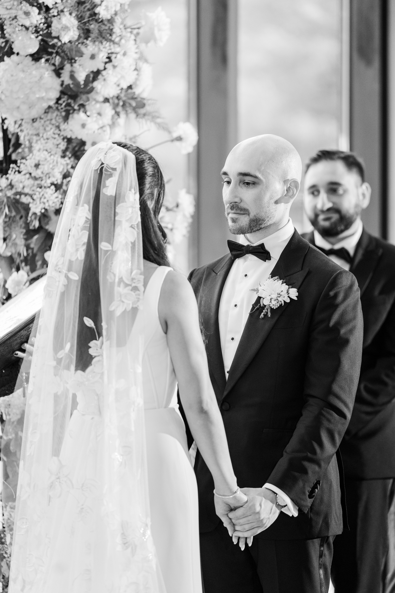 Bright Wedding at Crossed Keys Estate