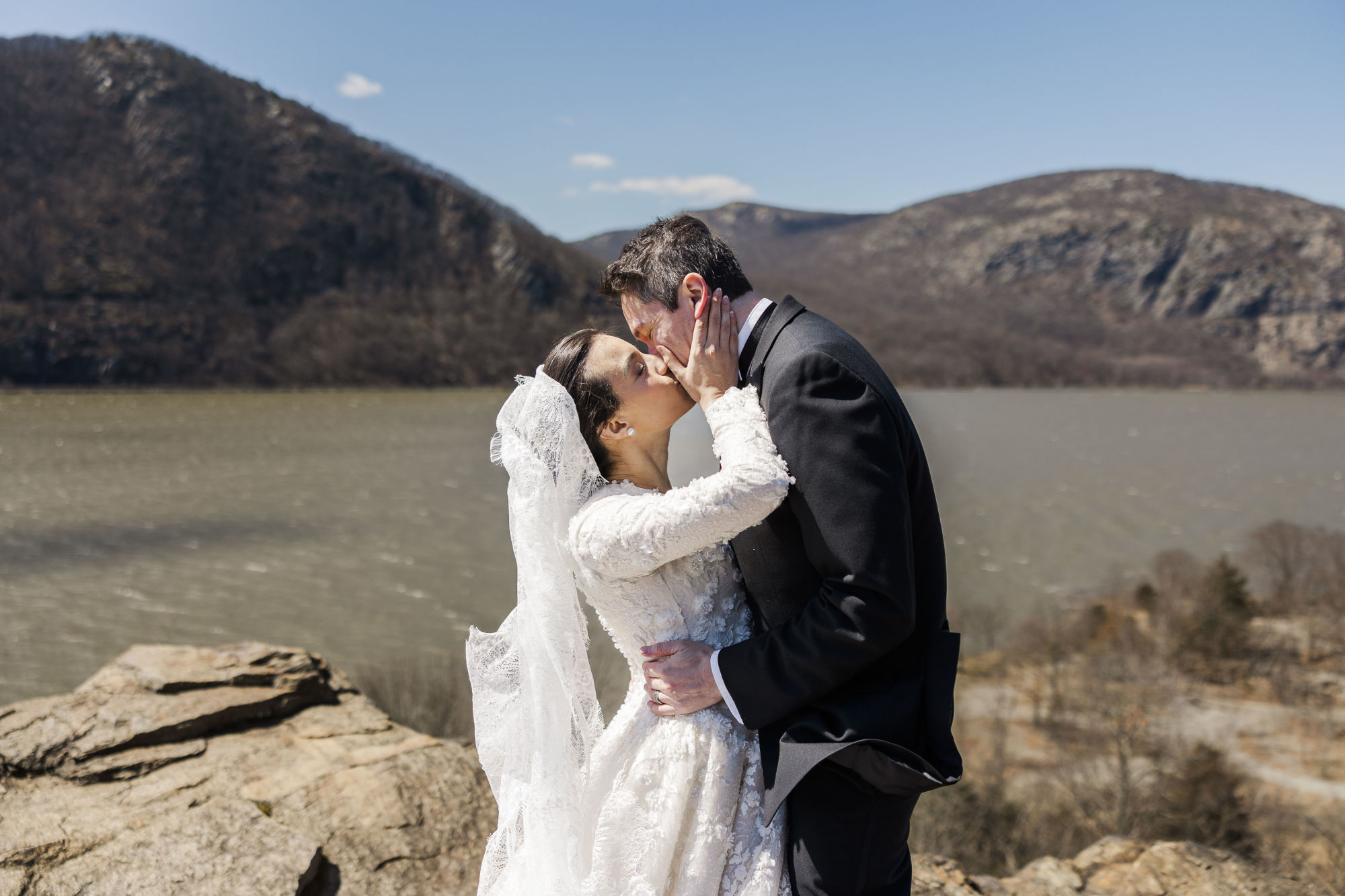 Stunning hudson valley elopement photos