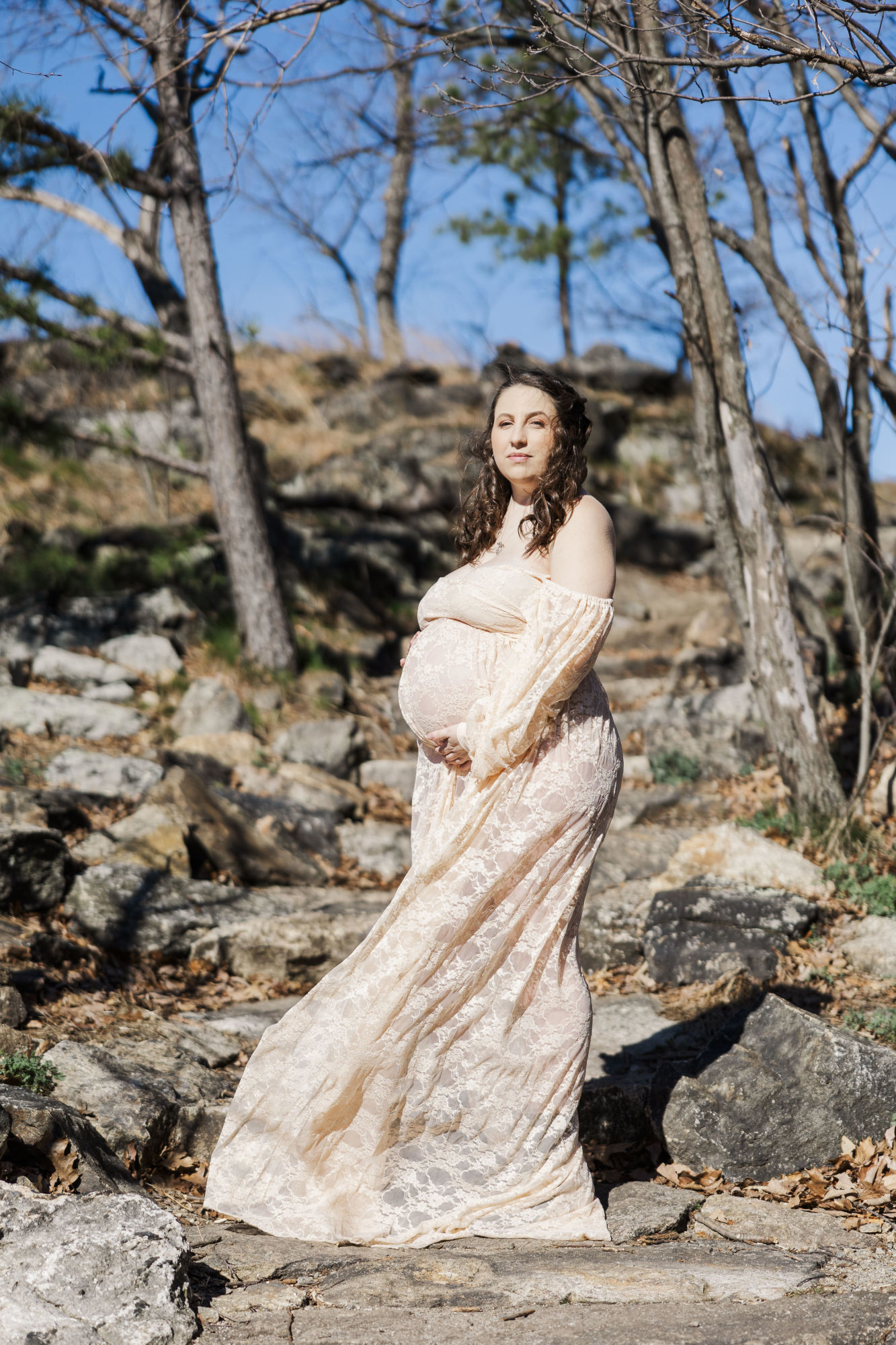 Gorgeous cold spring maternity photos