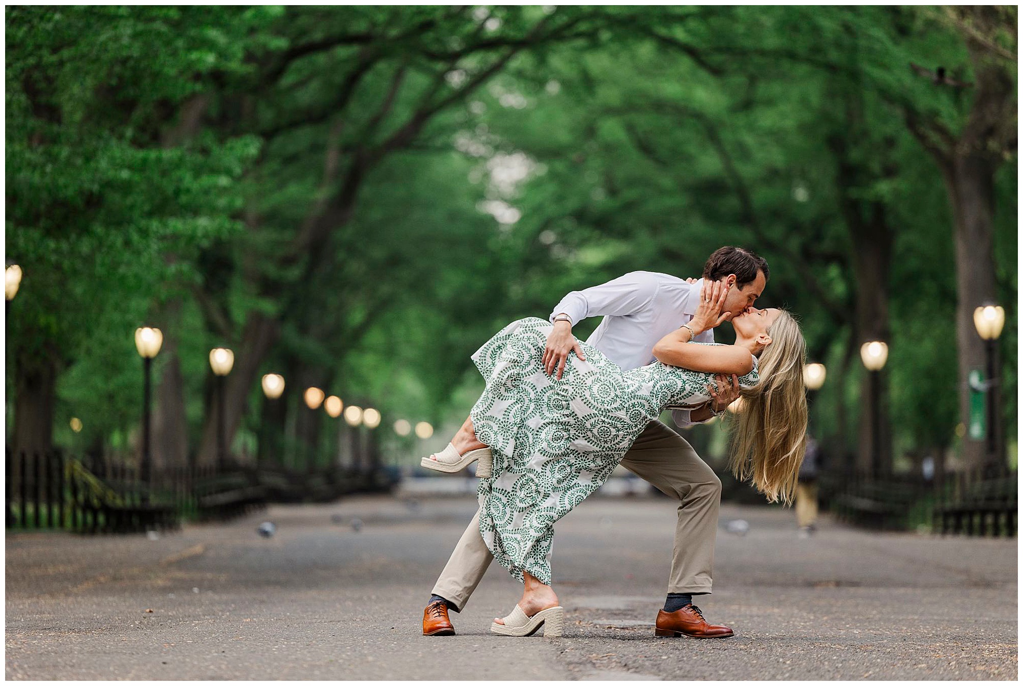 Charming central park engagement photoshoot