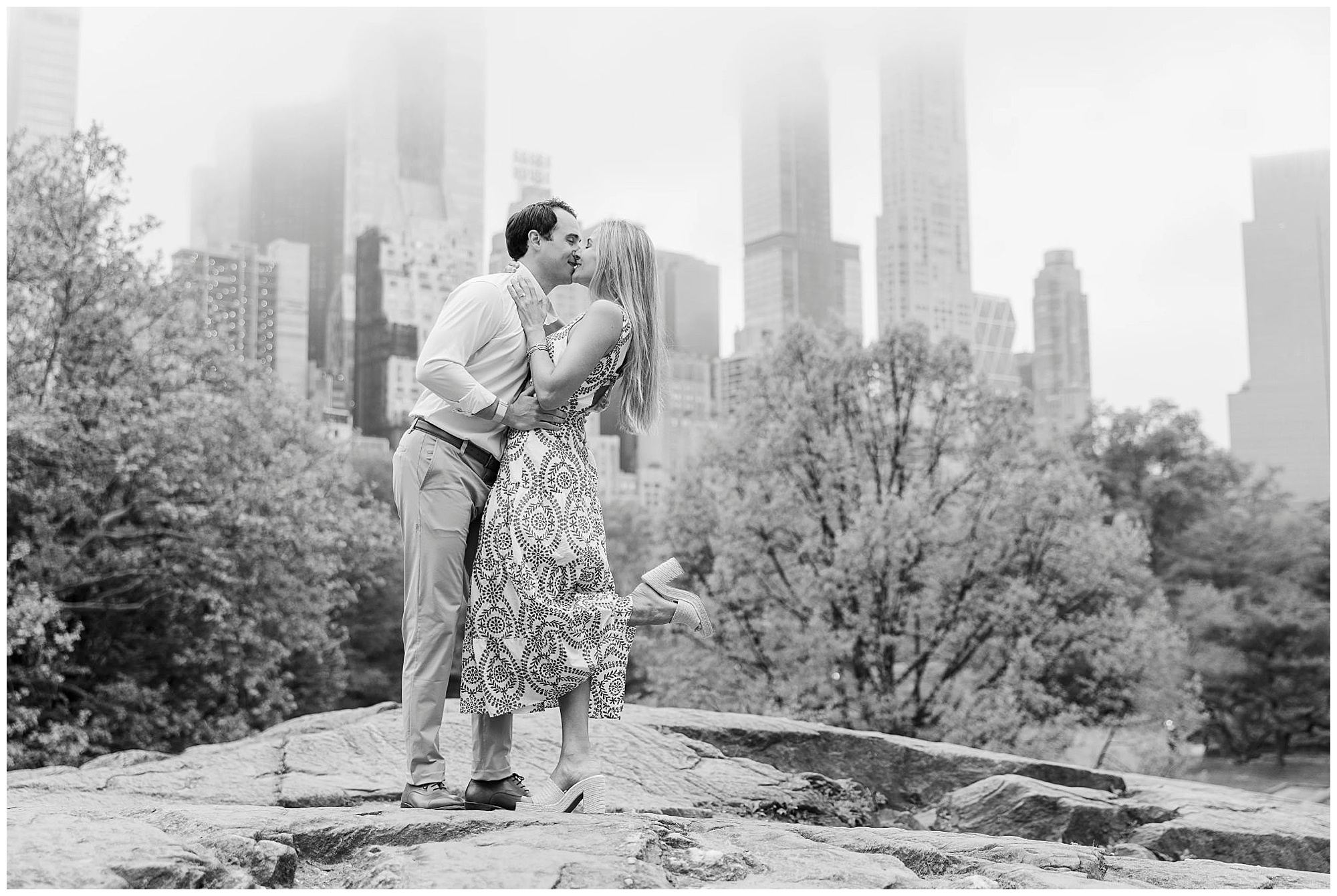 Fun central park engagement photoshoot