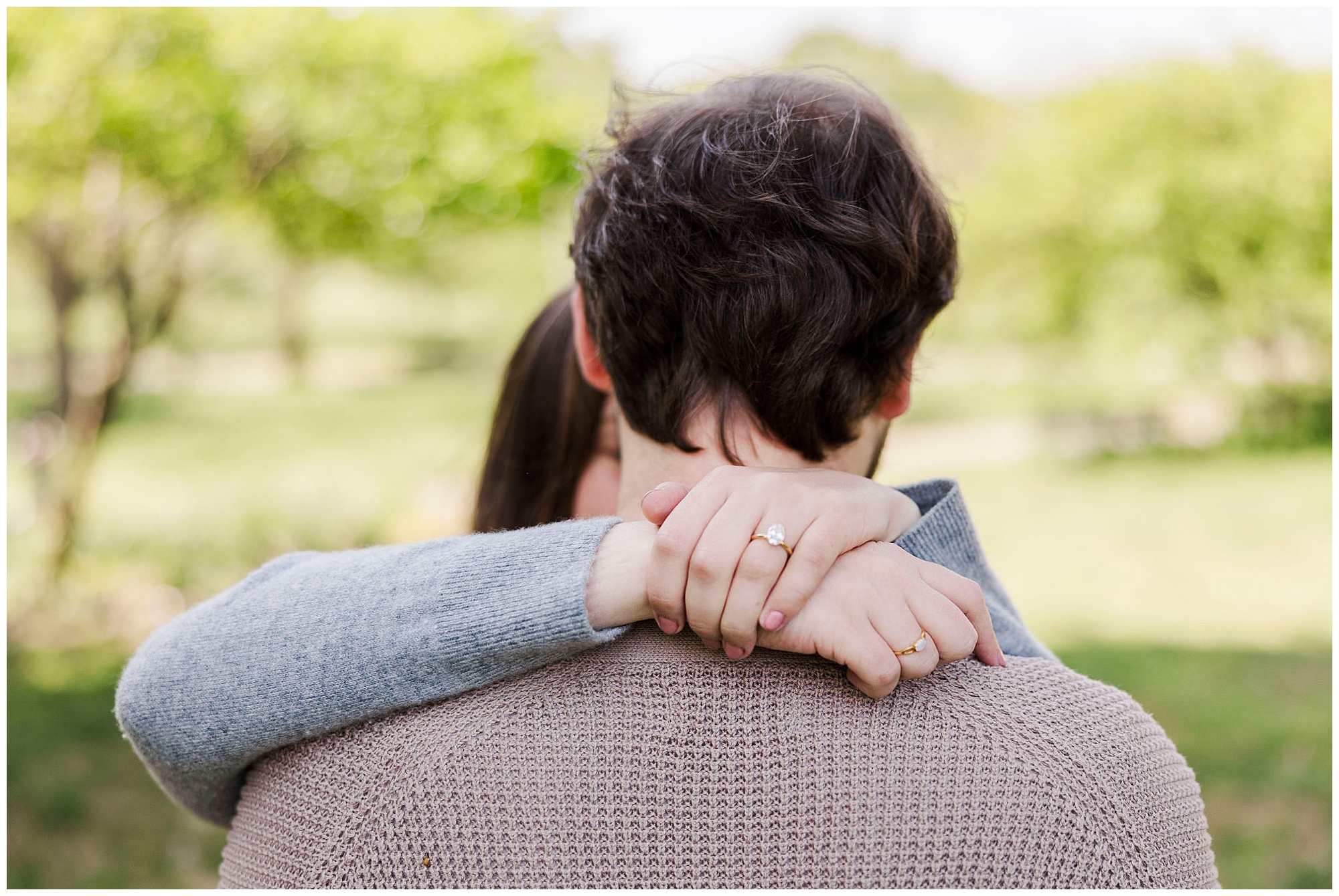 Lovely engagement photos at astoria park