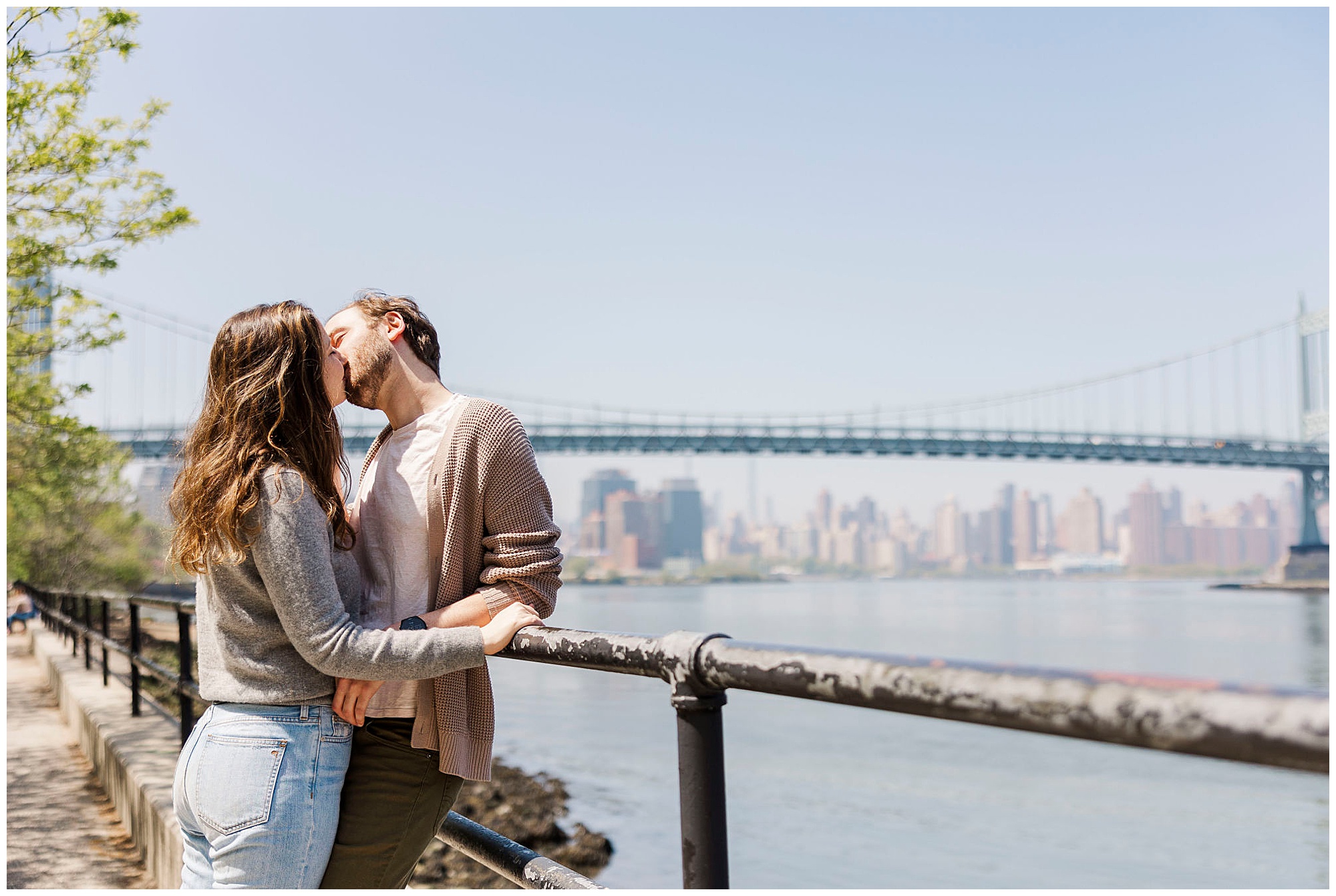 Romantic engagement photos at astoria park