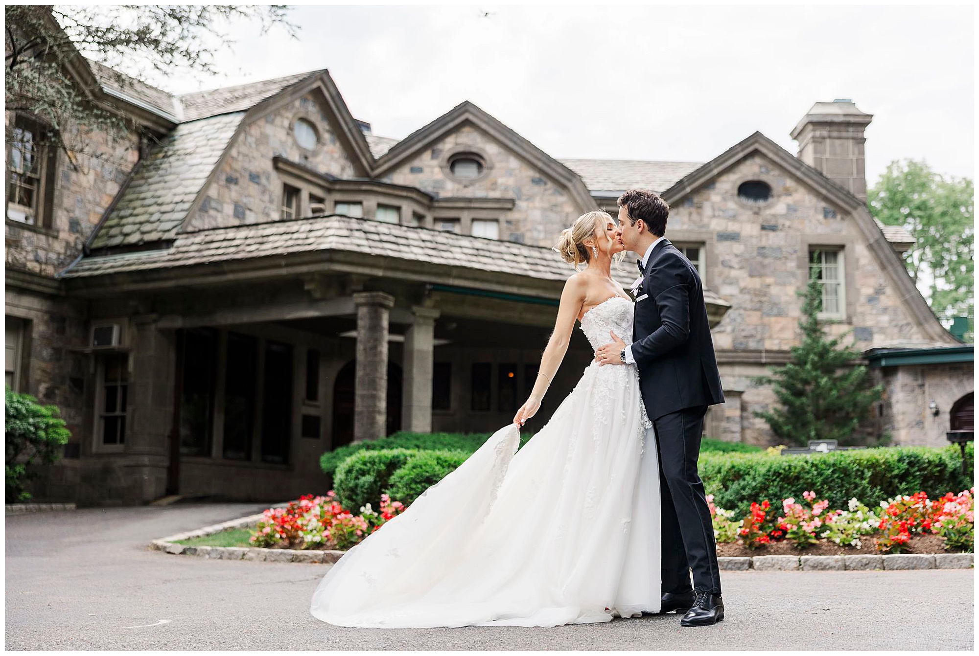 Classic tappan hill mansion wedding in tarrytown