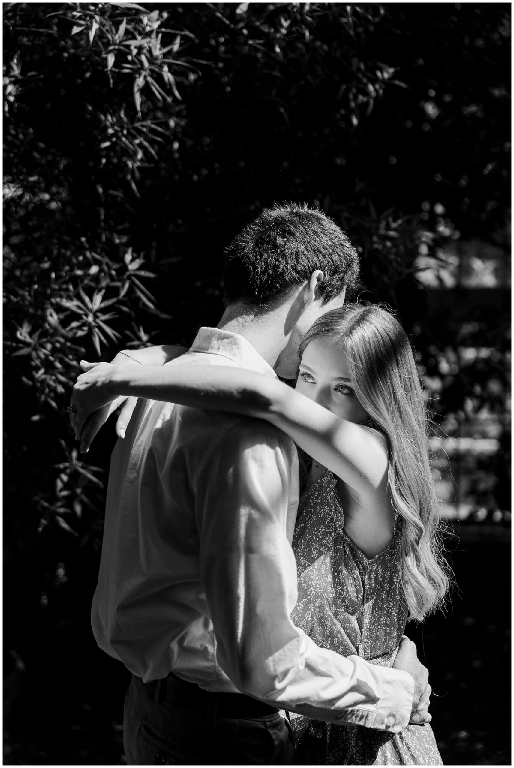 Picturesque stonecrop gardens engagement photos