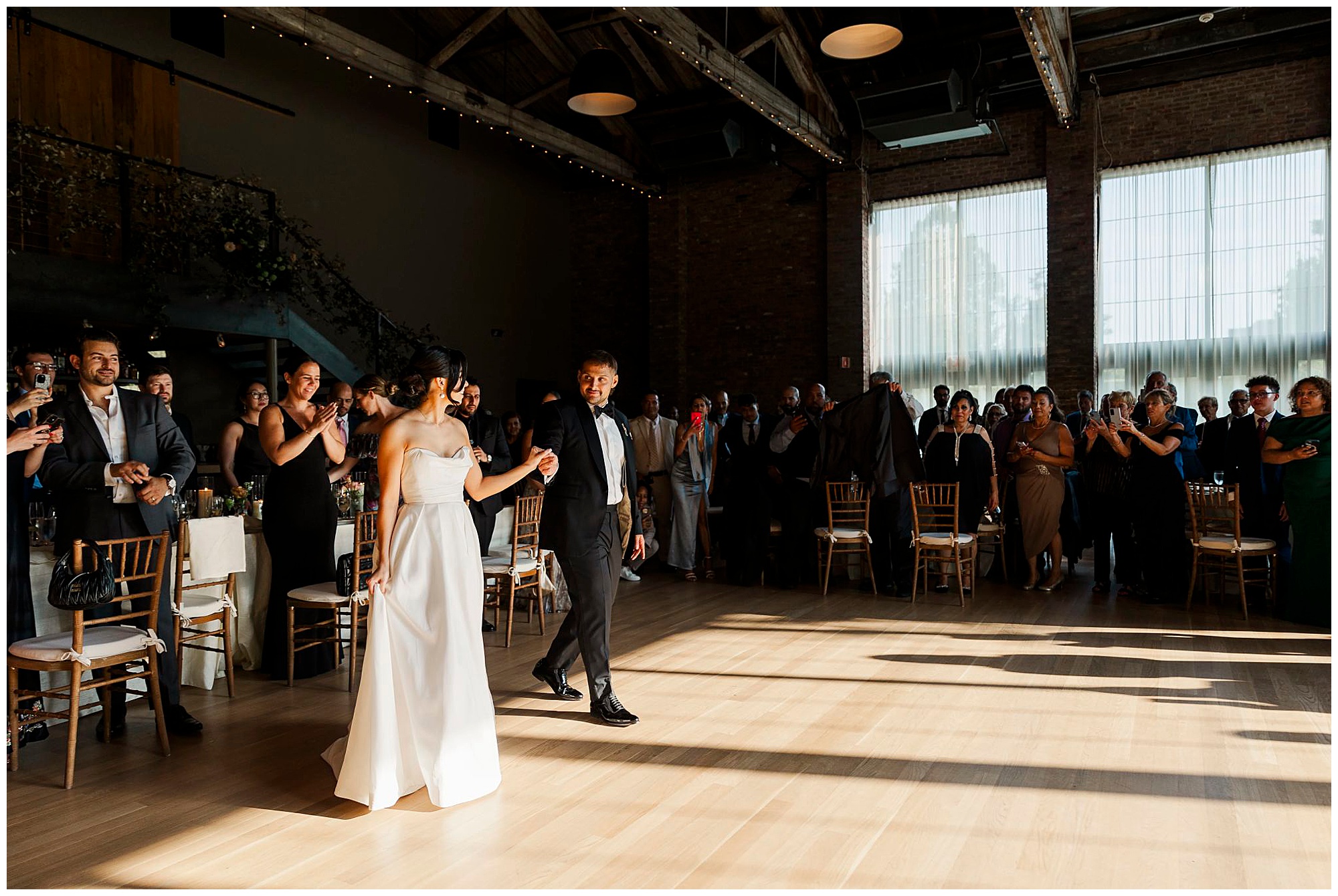 Incredible wedding photos at the roundhouse