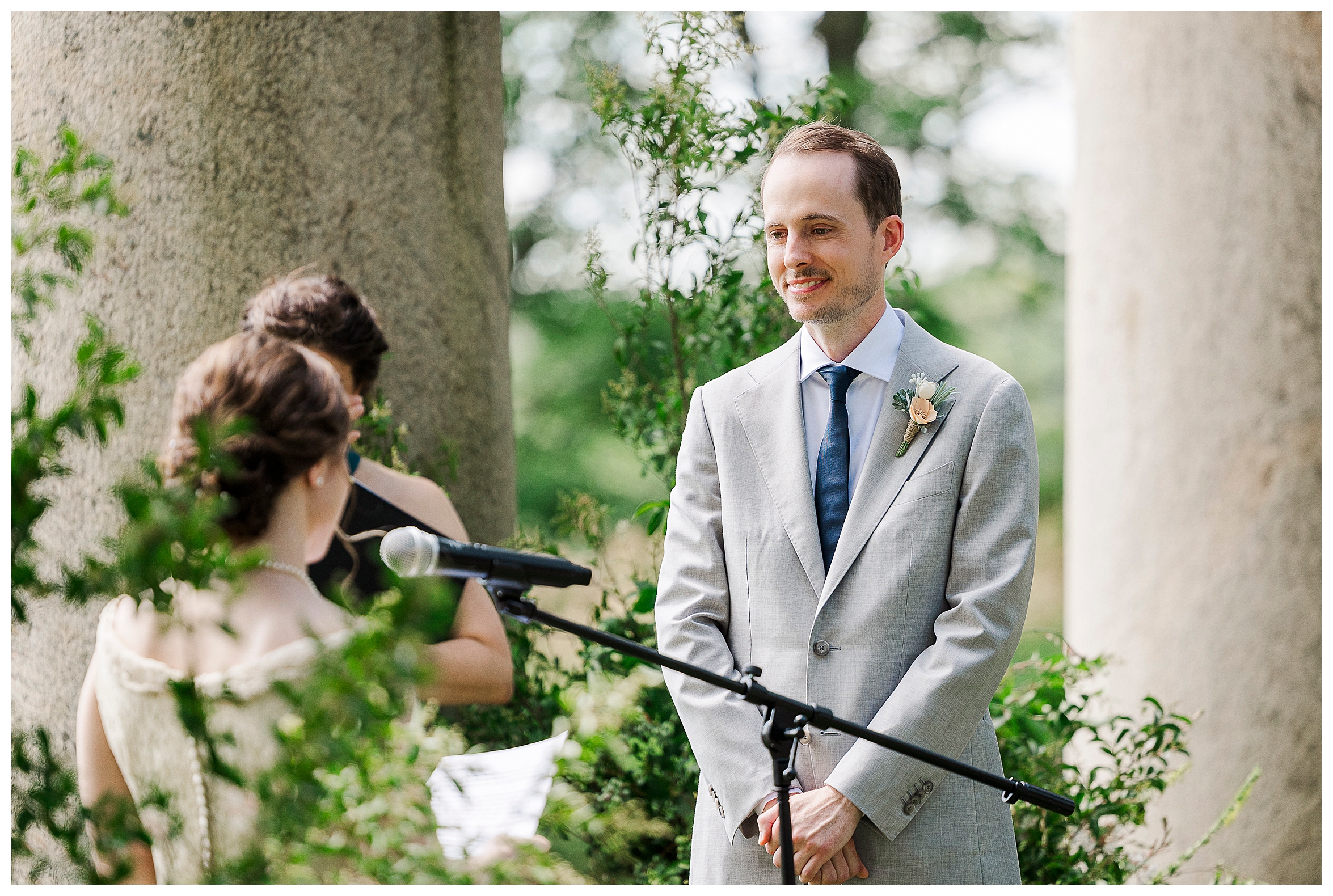 Cheerful storm king wedding in hudson valley