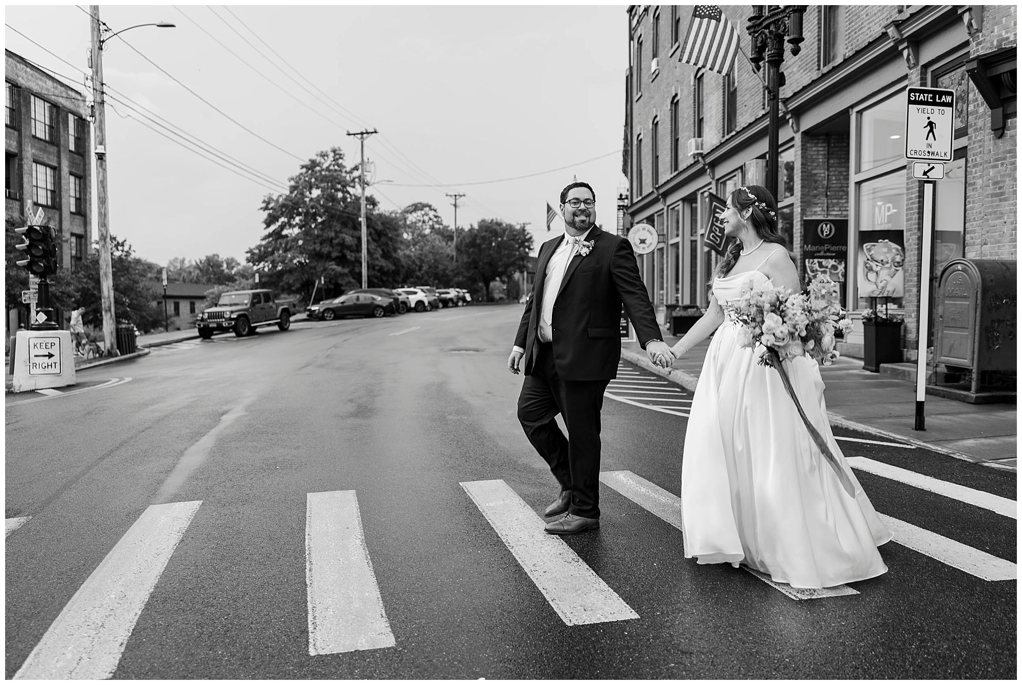 Dreamy roundhouse wedding in beacon, ny