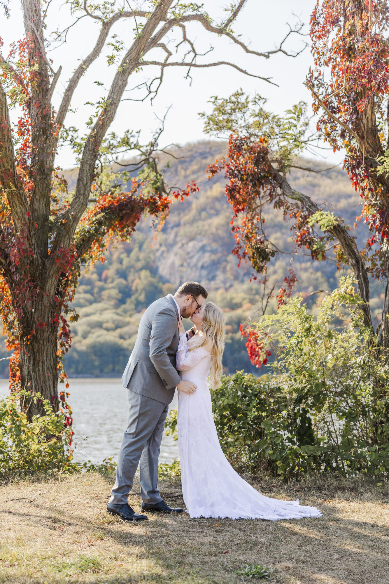 Wonderful cold spring elopement in fall