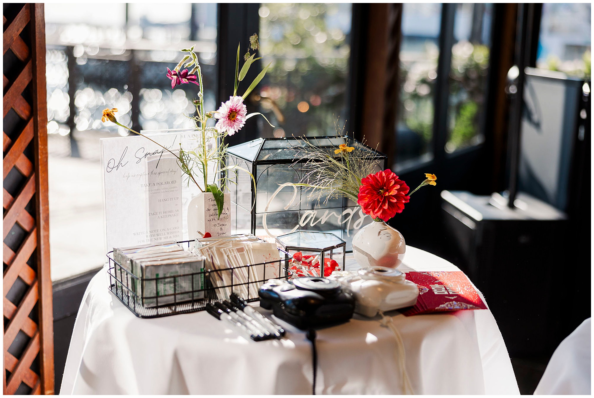 Authentic river café wedding in brooklyn, ny