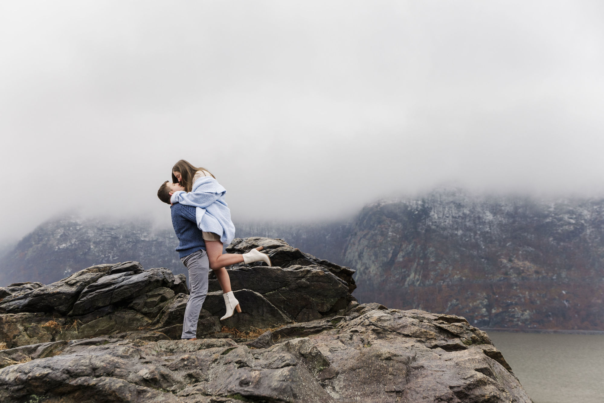 Gorgeous hudson valley overlook engagement photos