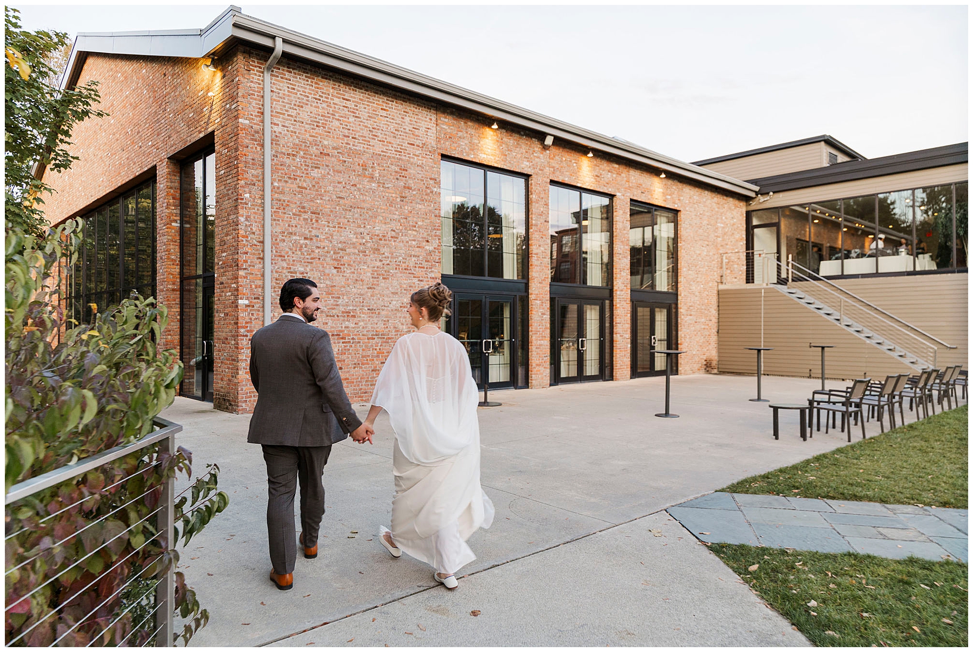 sensational roundhouse wedding in beacon, ny