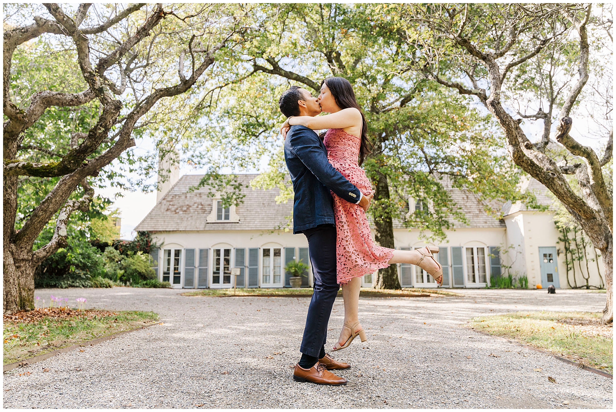 lovely engagement shoot at stonecrop gardens