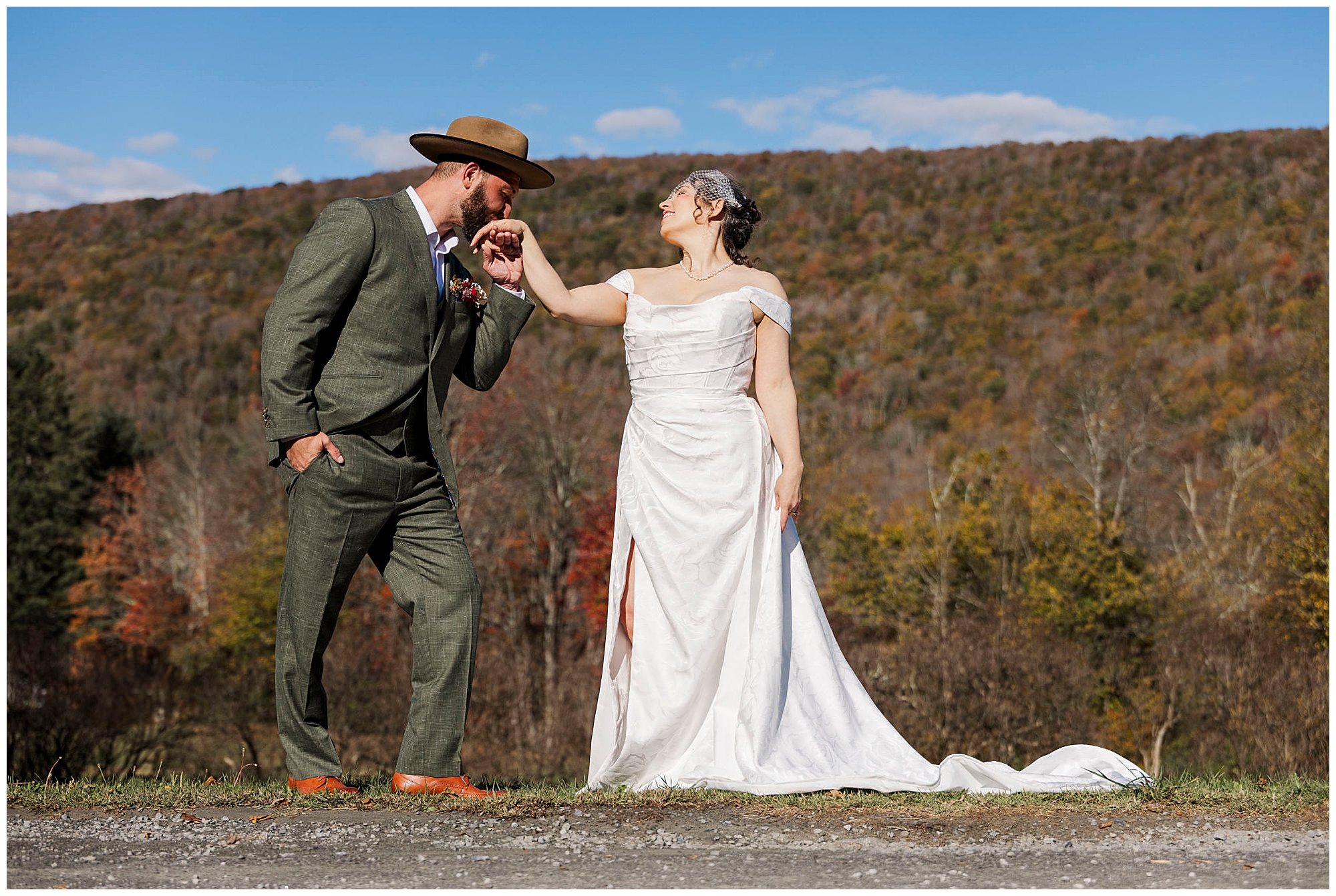 Show-Stopping Urban Cowboy Lodge wedding