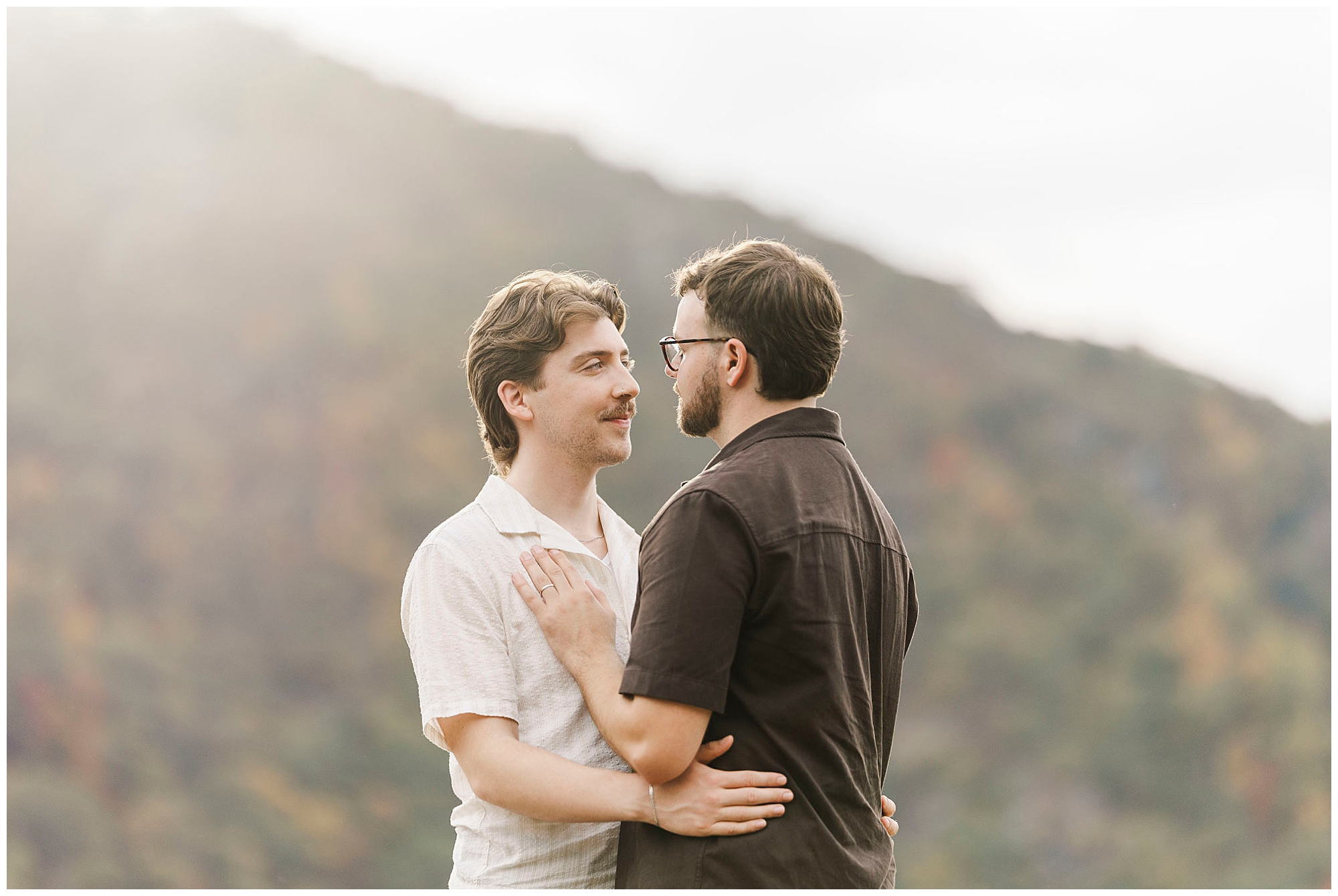 picturesque beacon engagement session in the fall